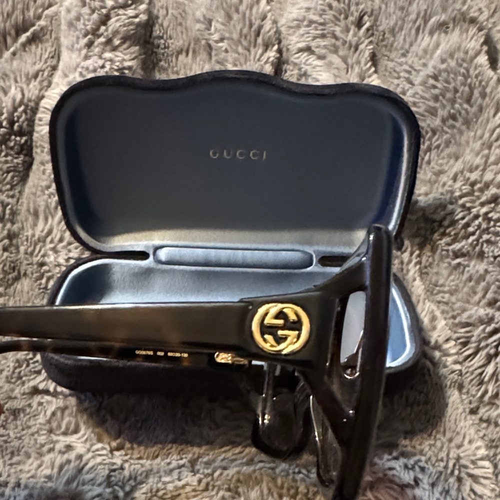 Gucci Black Gradient Square Oversized Sunglasses … - image 4